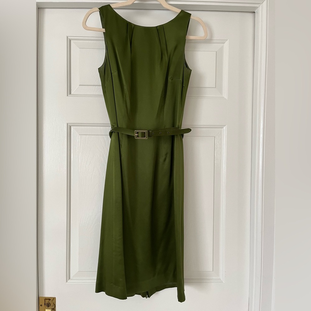 Ann Taylor Olive Green Sleeveless Belted Sheath Dress Size 2